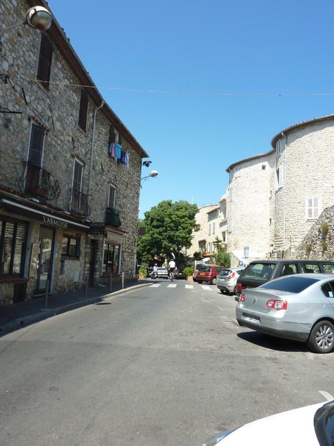 6 Rue De La Tourraque * Antibes